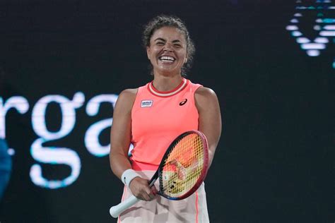results dubai tennis|Paolini downs giant.